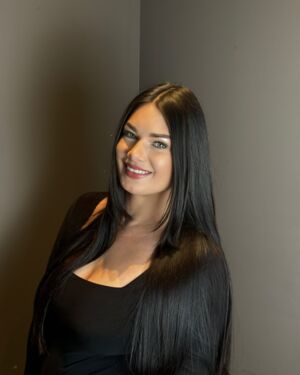 Elizabeth- Cosmetologist Beachside