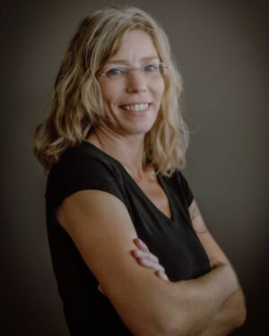 Alisa- Massage Therapist Beachside